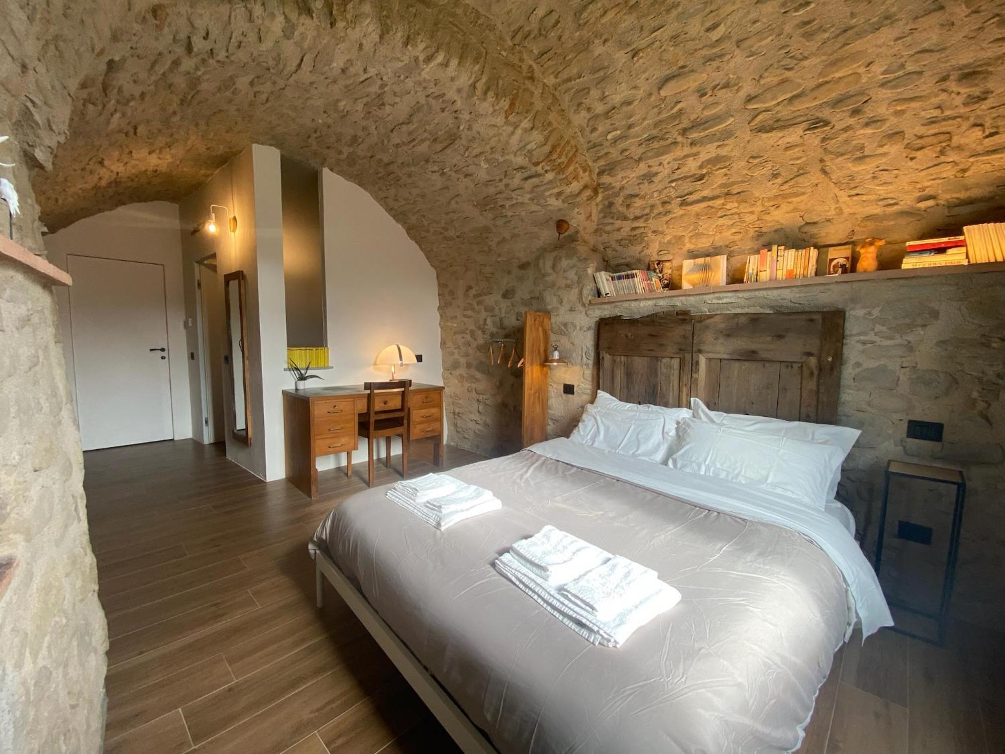 La Casa Medievale Suites E Spa Pontremoli Exterior foto